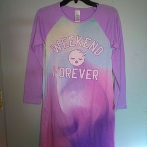 Selling used clothes.